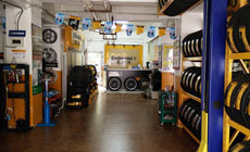 太陽雨汽車裝飾美容至尊雙層鉆石硬化鍍晶1次!便利的交通,經(jīng)驗(yàn)豐富的技工,嫻熟的技藝,恭候您的到來_團(tuán)800沈陽團(tuán)購網(wǎng)站大全